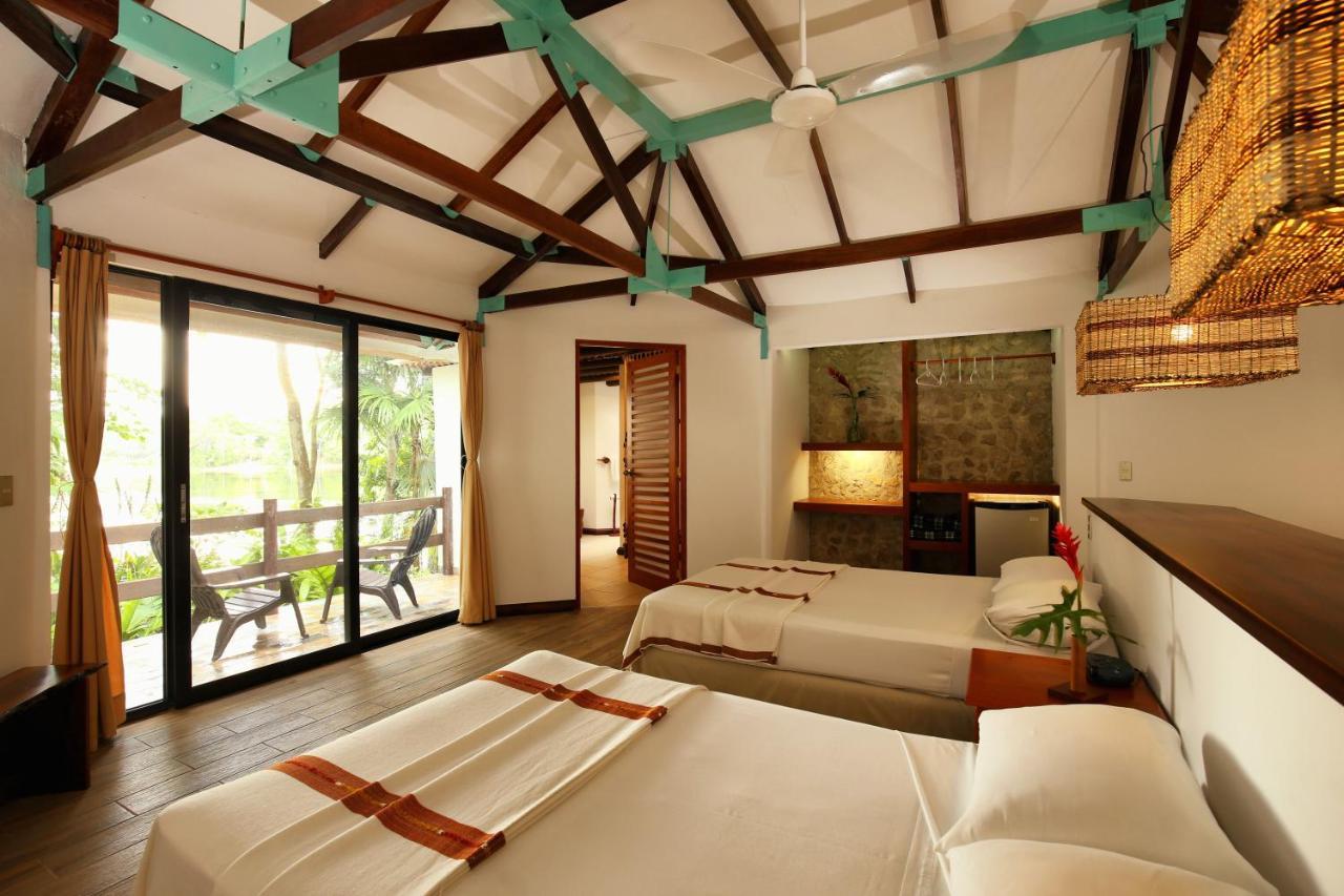 Villa Maya Flores Exterior photo