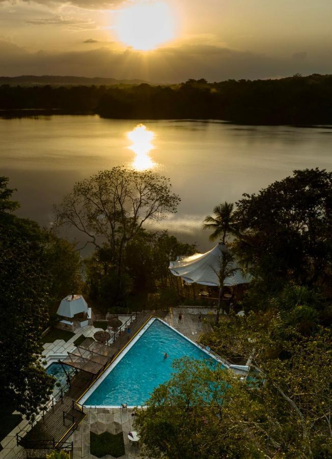 Villa Maya Flores Exterior photo
